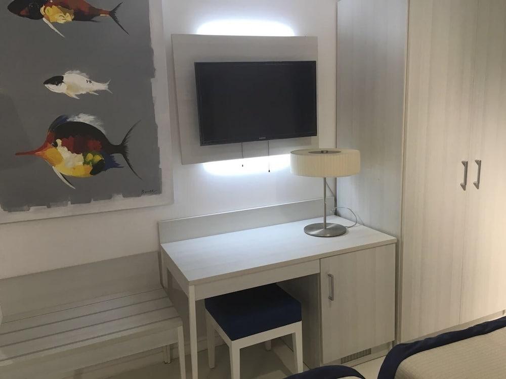 Hotiday Room Collection - Napoli Residenza Scarlatti Dış mekan fotoğraf