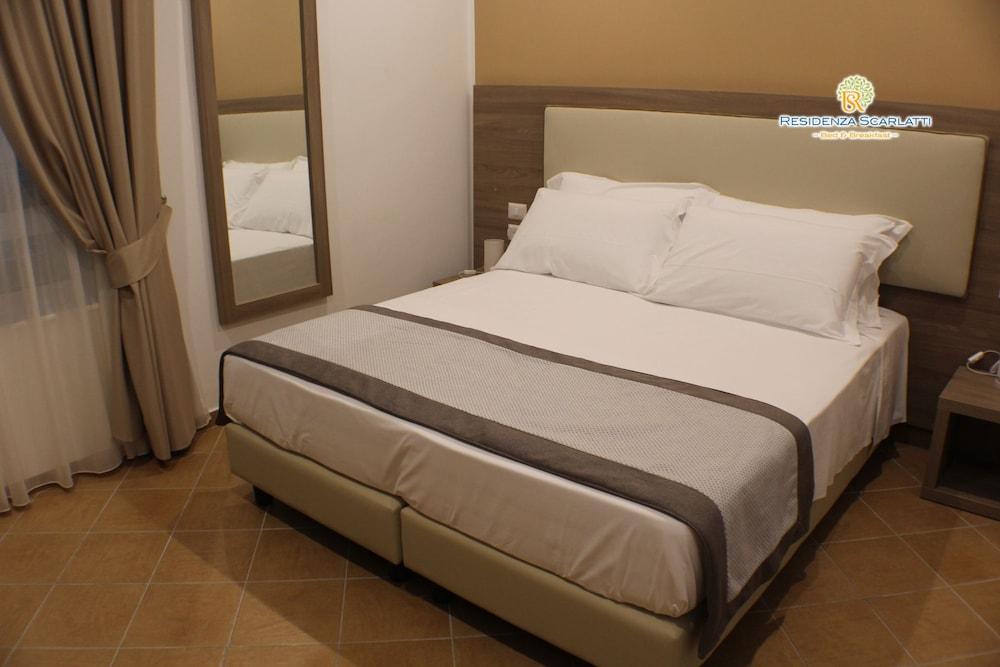 Hotiday Room Collection - Napoli Residenza Scarlatti Dış mekan fotoğraf