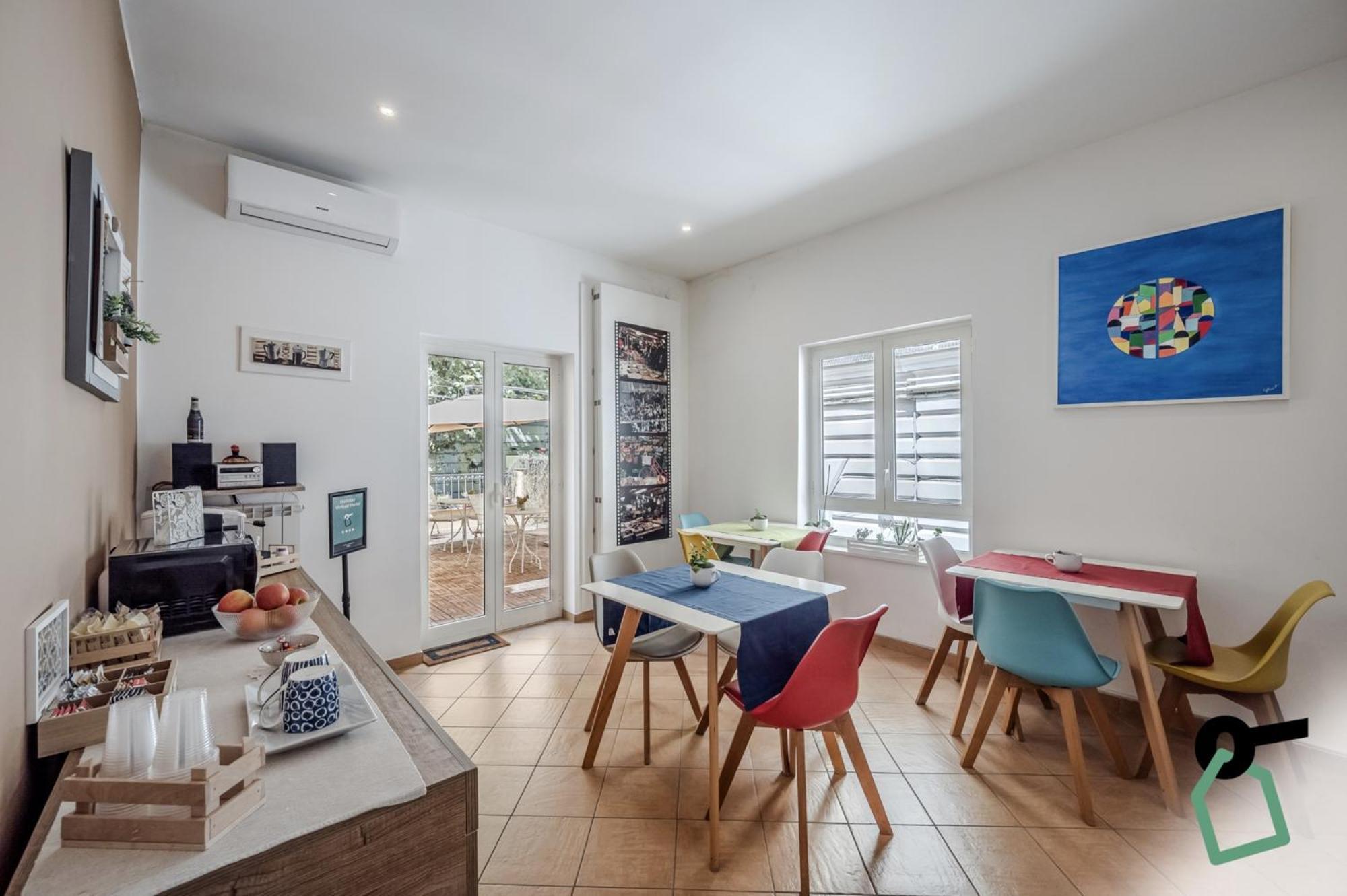 Hotiday Room Collection - Napoli Residenza Scarlatti Dış mekan fotoğraf