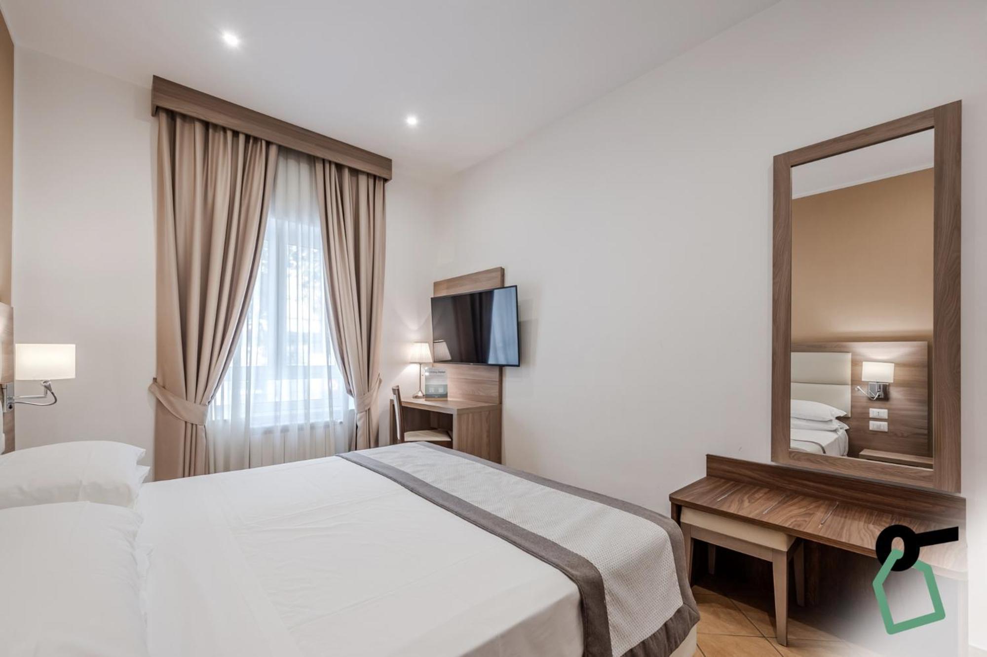 Hotiday Room Collection - Napoli Residenza Scarlatti Dış mekan fotoğraf